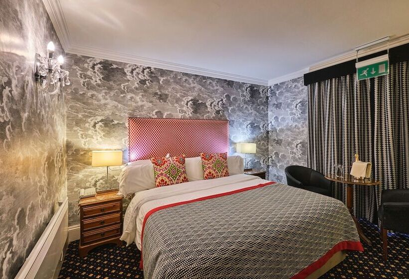 اتاق استاندارد, New House Country