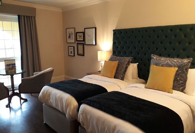 اتاق استاندارد, New House Country