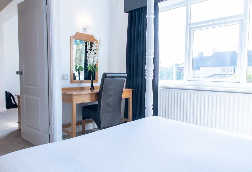 جناح جونيور, Parkmore Hotel & Leisure Club, Sure Hotel Collection By Bw