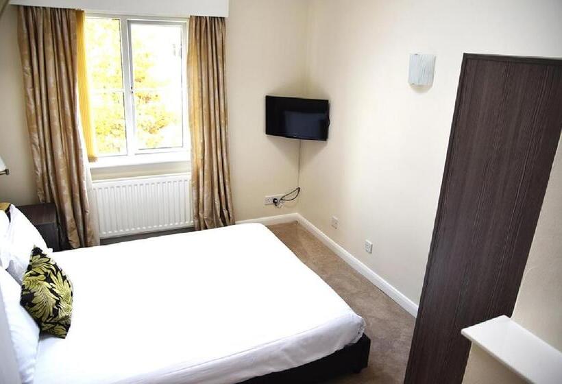 جناح جونيور, Parkmore Hotel & Leisure Club, Sure Hotel Collection By Bw