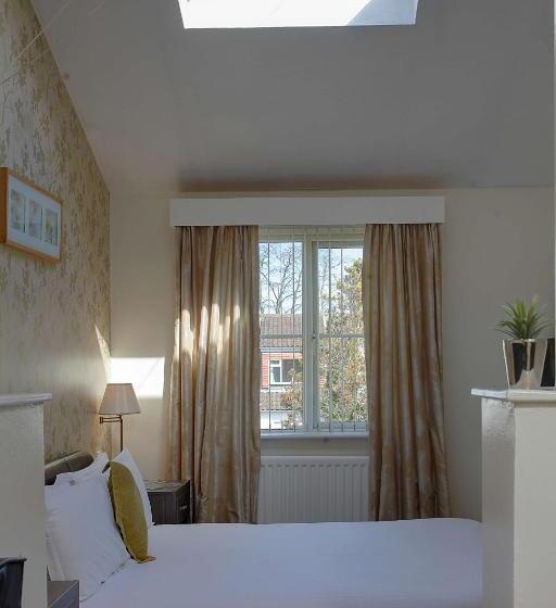 جناح جونيور, Parkmore Hotel & Leisure Club, Sure Hotel Collection By Bw