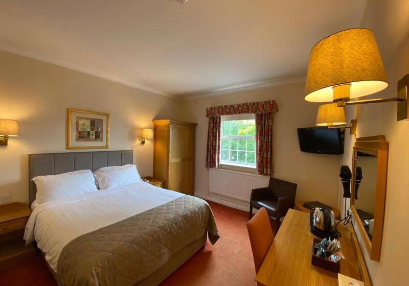 Camera Standard, Reigate Manor