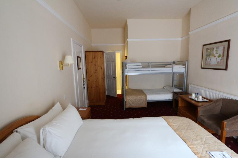 Camera Familiare, Reigate Manor