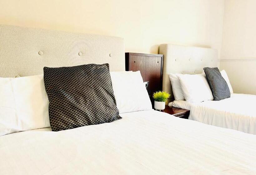 חדר משפחתי, The Lovat