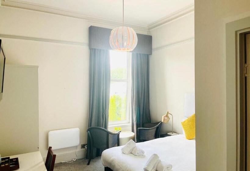 חדר אקונומי, The Lovat