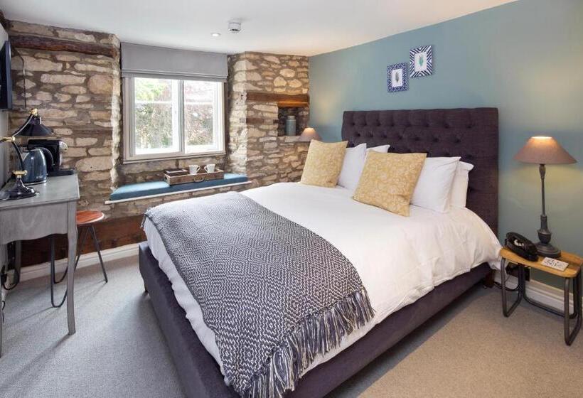 غرفة بريميوم, The Sheep On Sheep Street