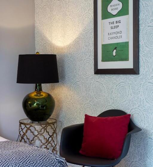 غرفة قياسية, The Sheep On Sheep Street