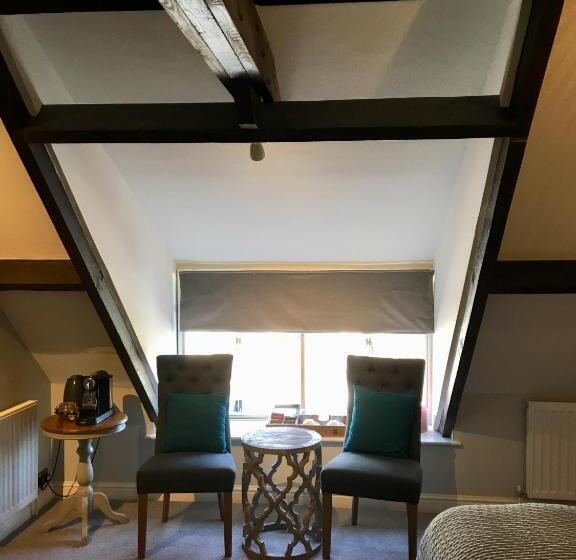 غرفة ديلوكس, The Sheep On Sheep Street