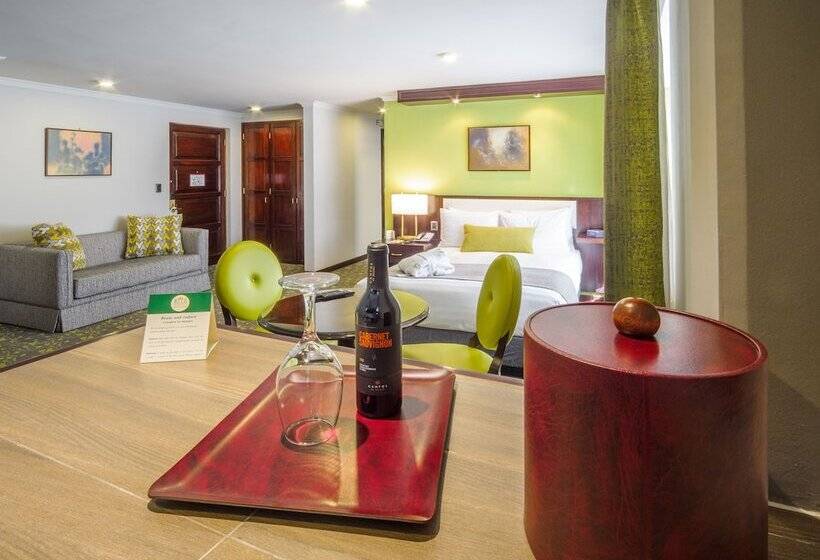 سوییت اجرایی, Ritz Apart