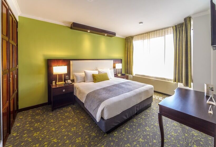 سوییت لوکس, Ritz Apart