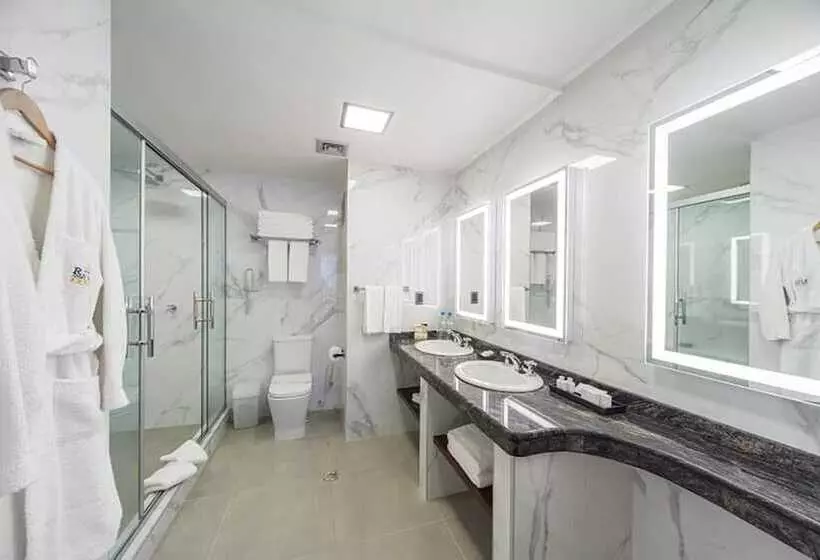 سوئیت پرزیدنت, Ritz Apart