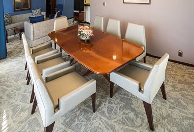 سوئیت پرزیدنت, Ritz Apart