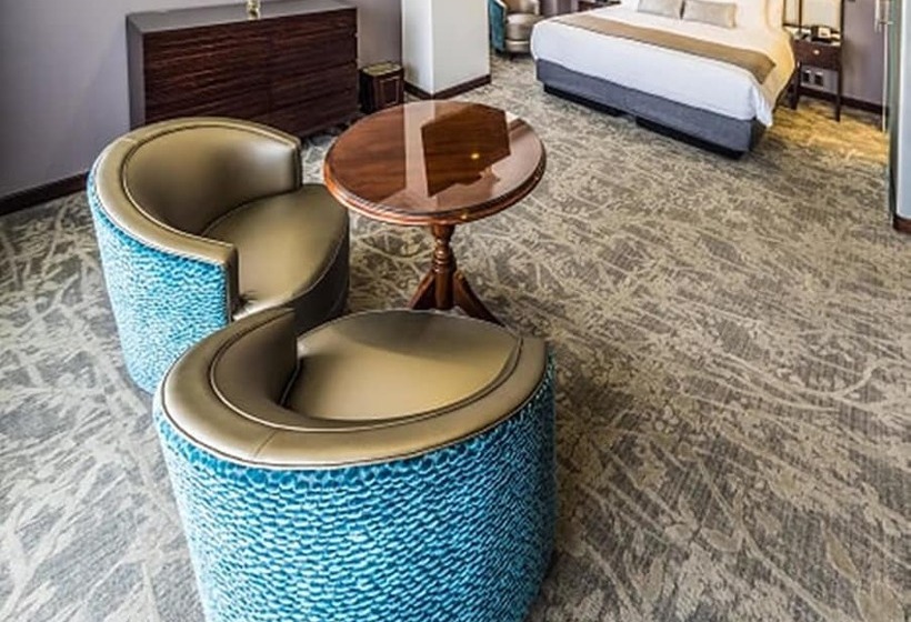 سوئیت پرزیدنت, Ritz Apart