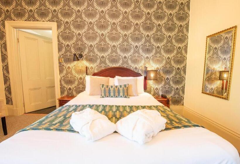 ガーデンビュースタンダードルーム, The Falcondale At Lampeter