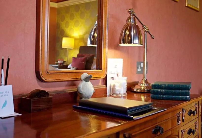 Superior Room Garden View, The Falcondale At Lampeter