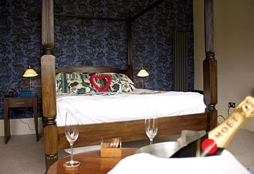 Superior Room with Balcony, The Falcondale At Lampeter