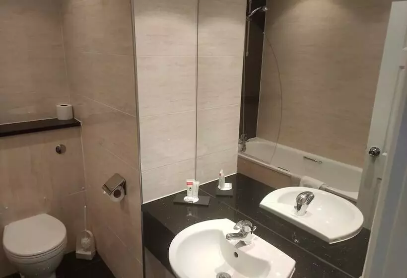 اتاق سوپریور, Best Western Premier Heronston Hotel & Spa