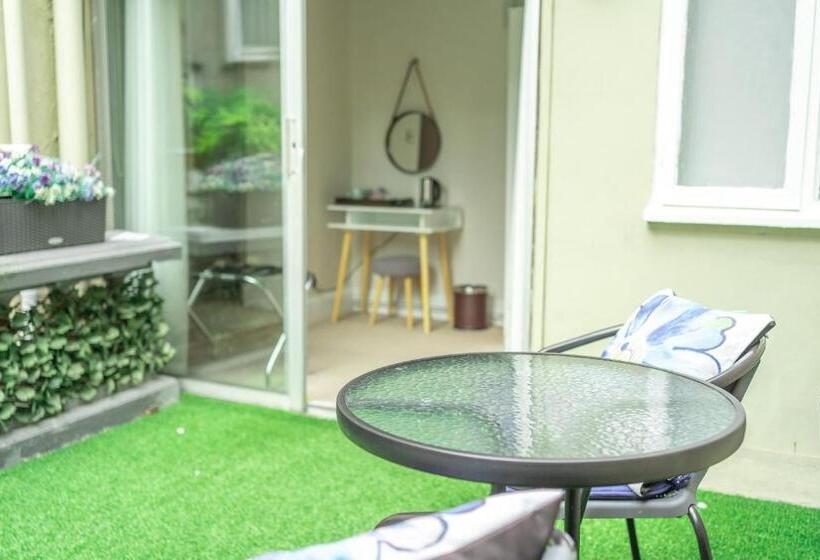 Номер Deluxe, Innit Marina