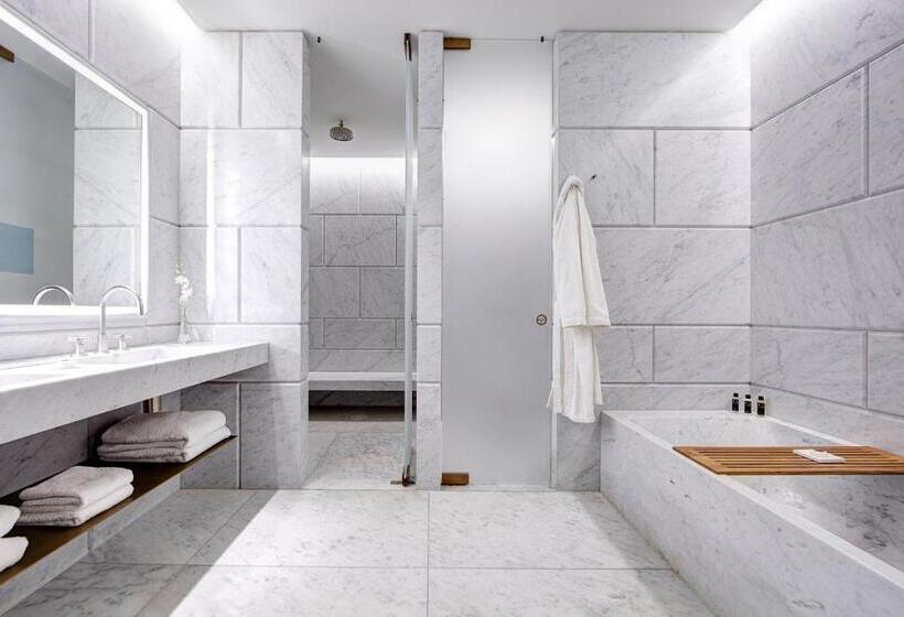 Полулюкс, Cafe Royal