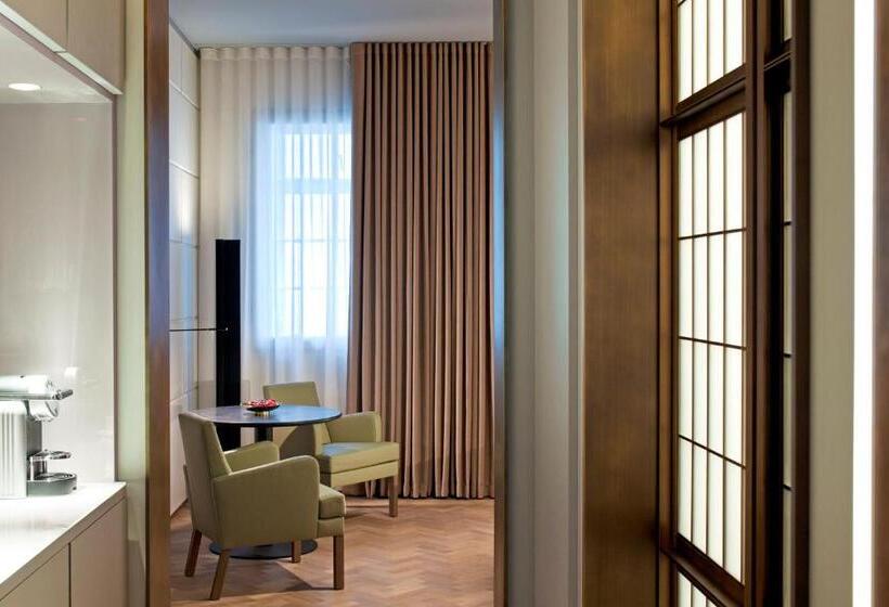 Номер Superior, Cafe Royal