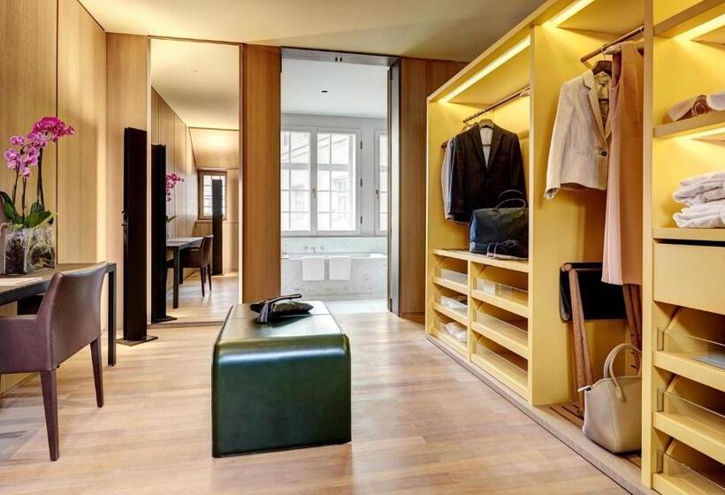 Люкс, Cafe Royal