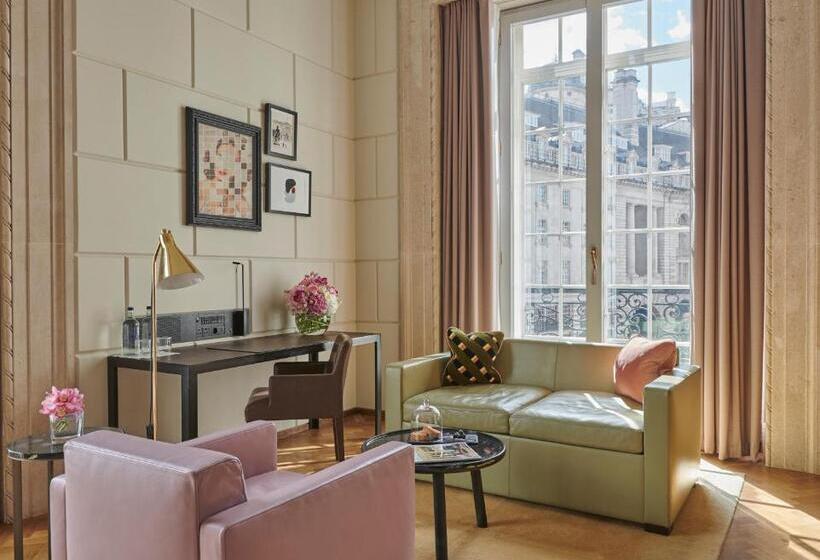 Люкс, Cafe Royal