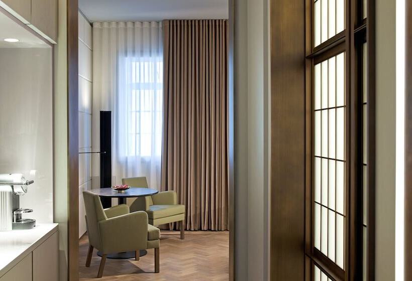 Номер Superior, Cafe Royal