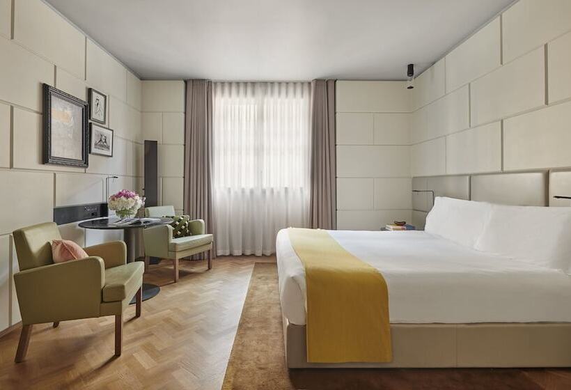 Номер Superior, Cafe Royal