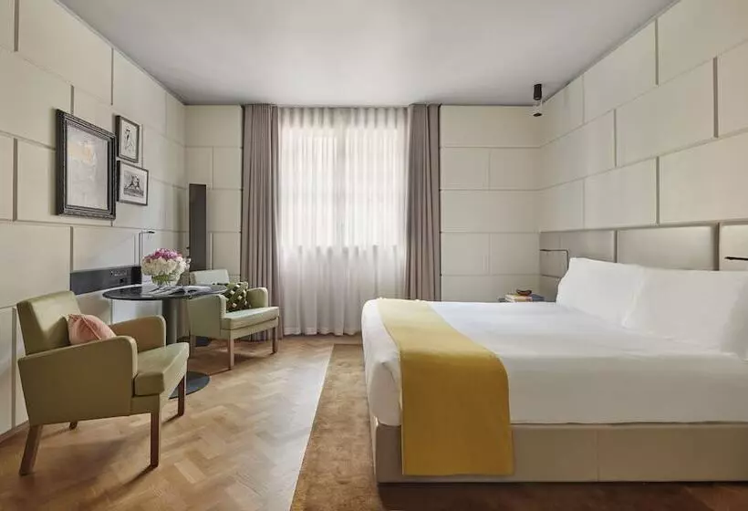Номер Superior, Cafe Royal