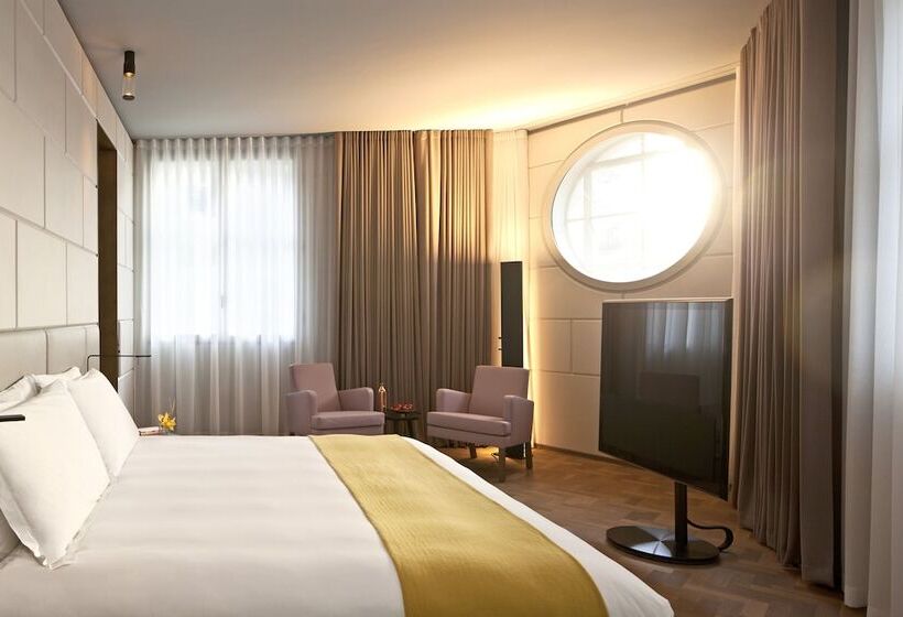 Люкс Повышенной Комфортности, Cafe Royal