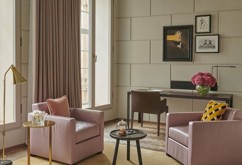 Полулюкс, Cafe Royal