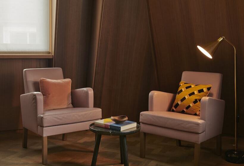 Номер Superior, Cafe Royal