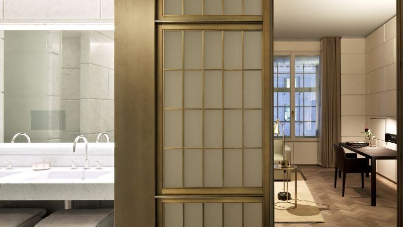 Полулюкс, Cafe Royal