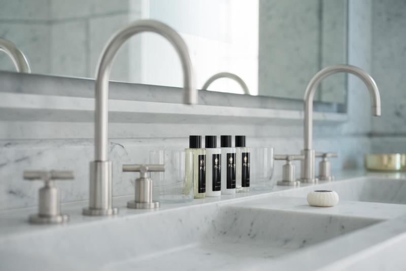 Люкс Повышенной Комфортности, Cafe Royal