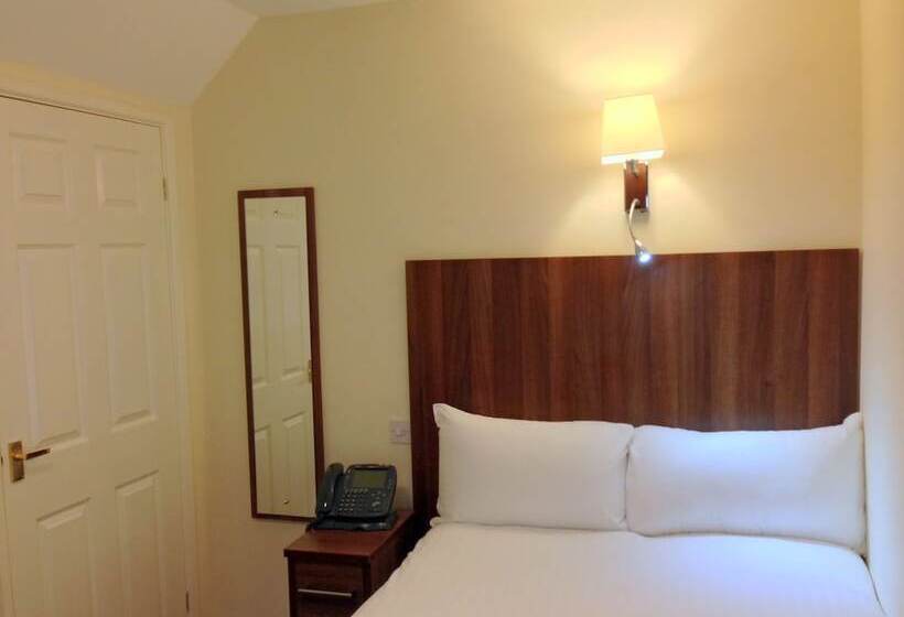 标准单人间, Ely House