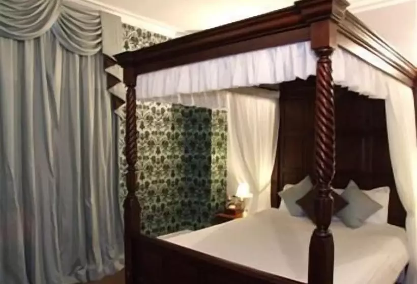 エクゼクティブルーム, Ely House