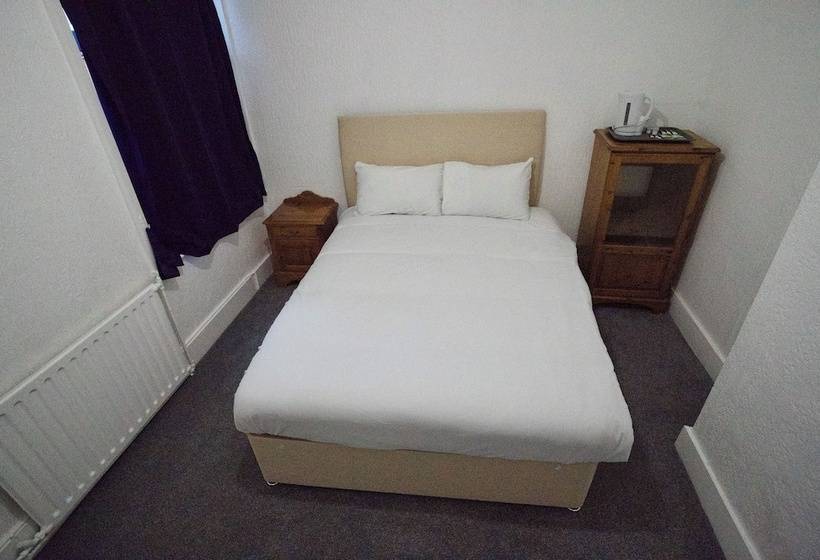 Номер Стандарт, Gatwick Birchwood Lodge