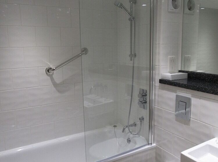 패밀리 룸, Ufford Park Resort