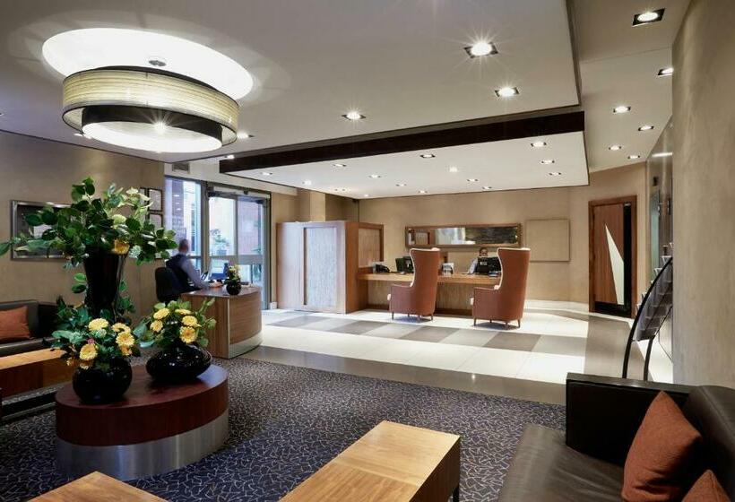 חדר קלאב, Stamford Bridge Hotel London