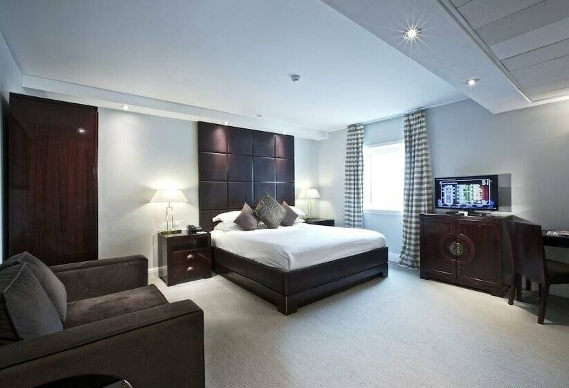 חדר קלאב, Stamford Bridge Hotel London