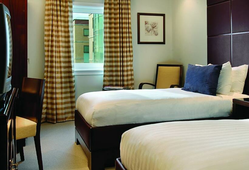 חדר קלאב, Stamford Bridge Hotel London