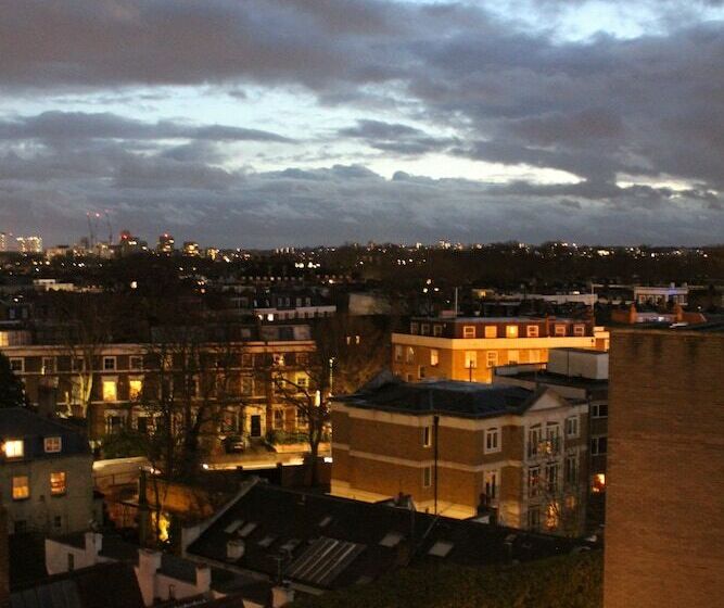 חדר משפחתי, Stamford Bridge Hotel London