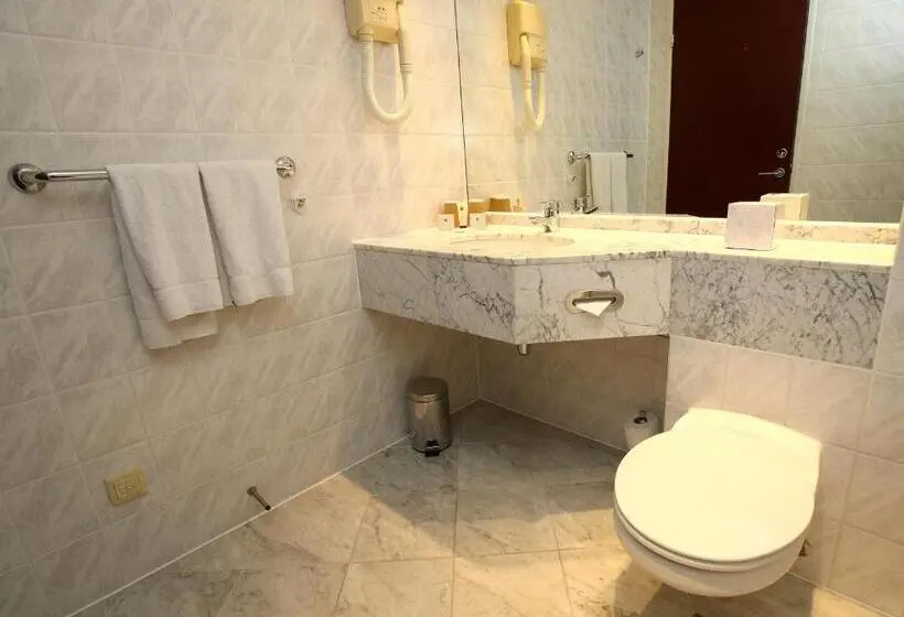 Standard-invahuone, Stamford Bridge Hotel London