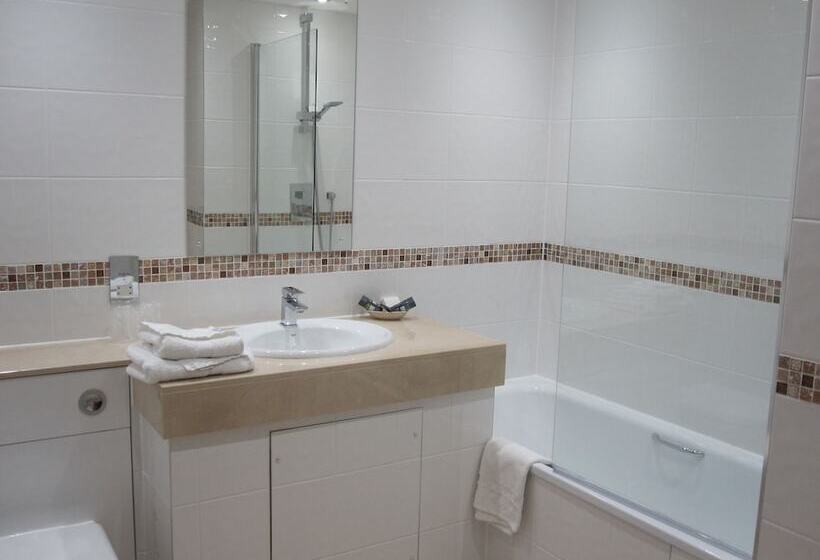 اتاق خانوادگی, Best Western Heath Court