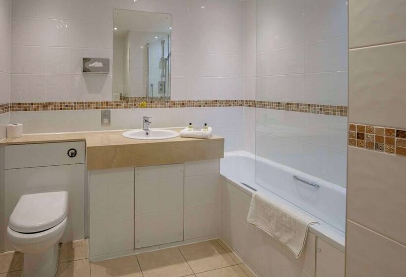 اتاق اقتصادی داخلی, Best Western Heath Court