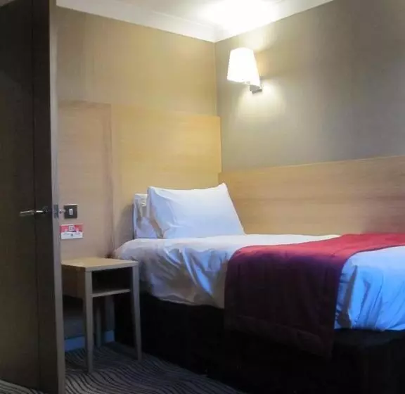 Perhehuone, Best Western Heath Court