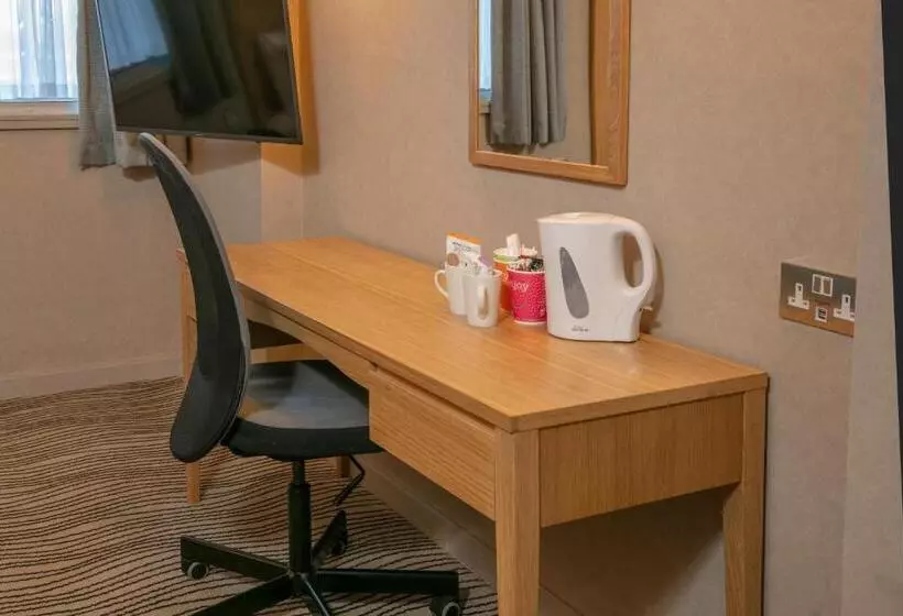 Economy-huone Sisäpuolella, Best Western Heath Court
