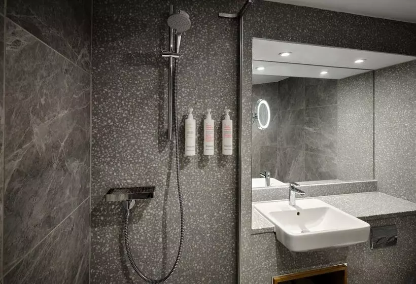 スタンダードルーム, Edinburgh Marriott Hotel Holyrood