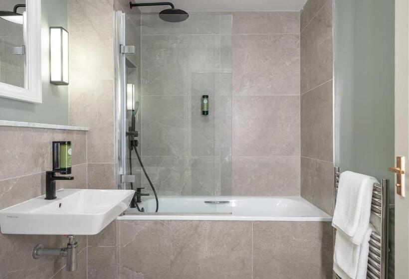 豪华房间, Ivanhoe Inn And