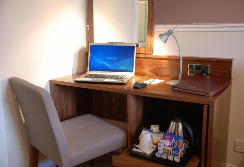 غرفة قياسية, Kirklands